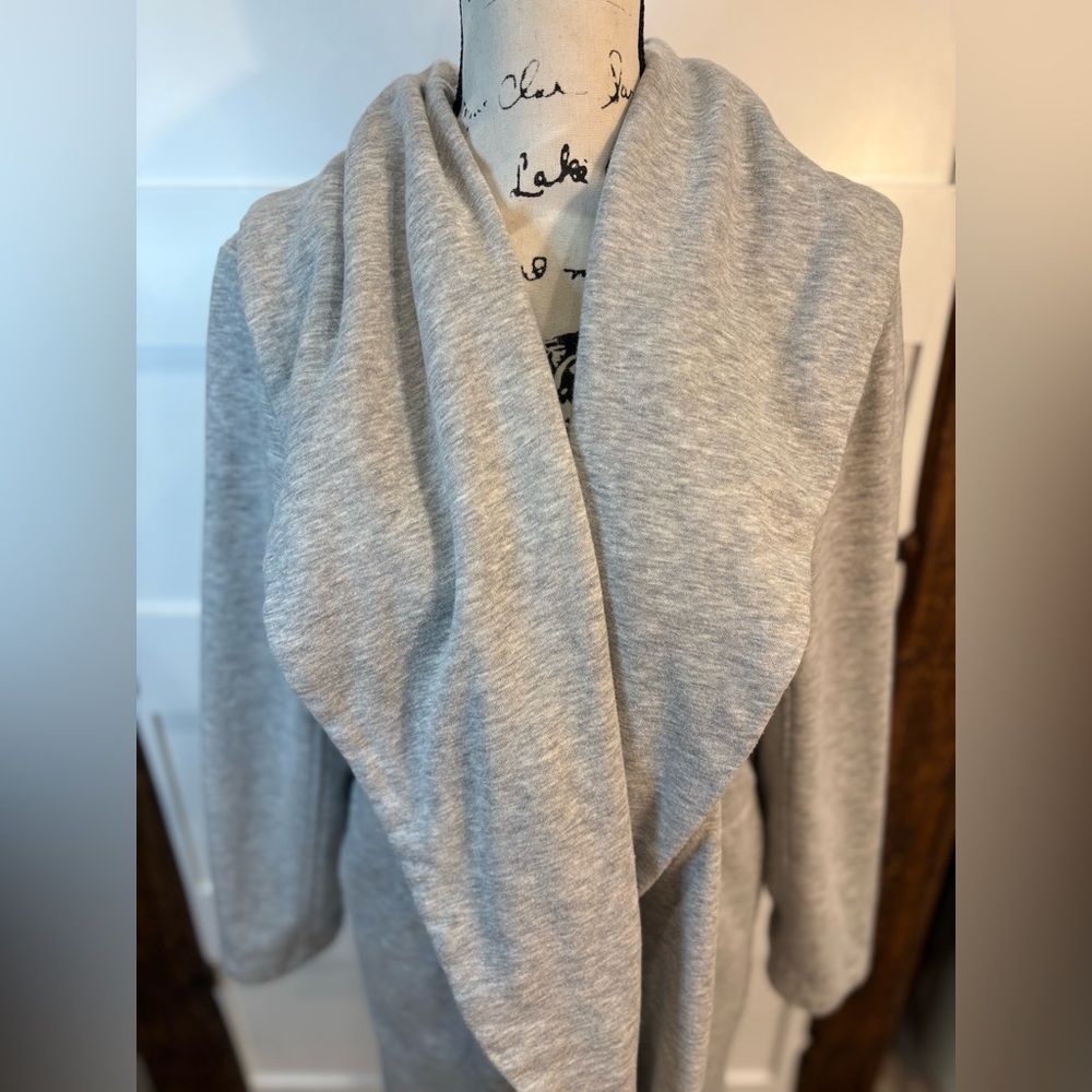 Olive & Oak Light Gray Knit Top – Women’s Large, Cotton Blend, Soft Casual Style - Picture 1 of 9